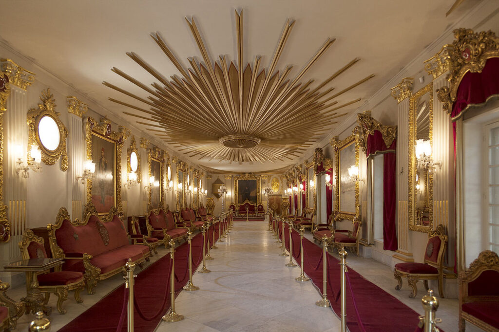 Manyal Palace